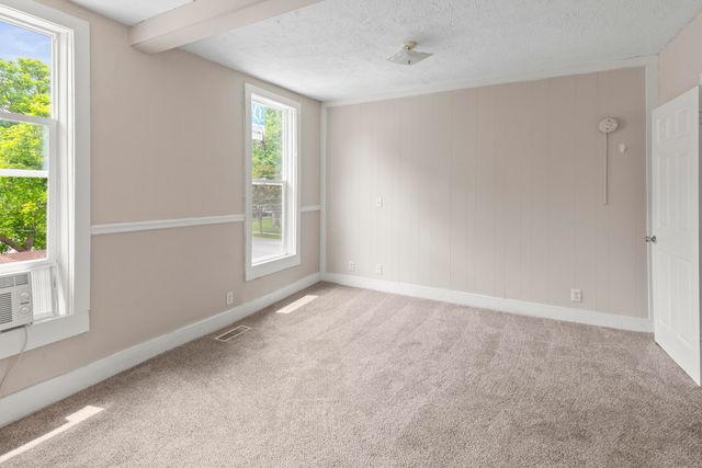 129 S 8TH Street, Council Bluffs, IA 51501