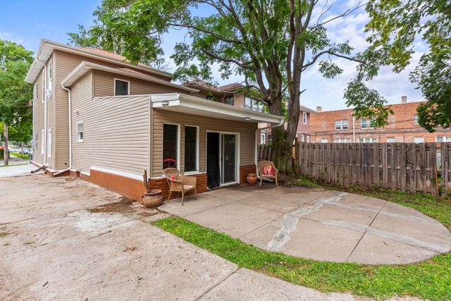 129 S 8TH Street, Council Bluffs, IA 51501