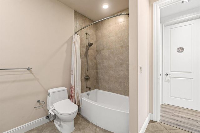 5590 Vintage Oaks Terrace, Delray Beach, FL 33484