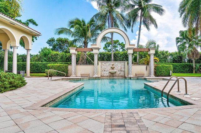 5590 Vintage Oaks Terrace, Delray Beach, FL 33484