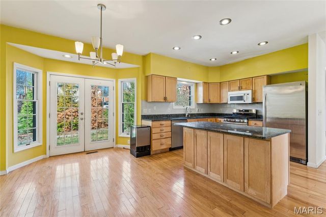 917 Oak Glen Manor Court, Kirkwood, MO 63122