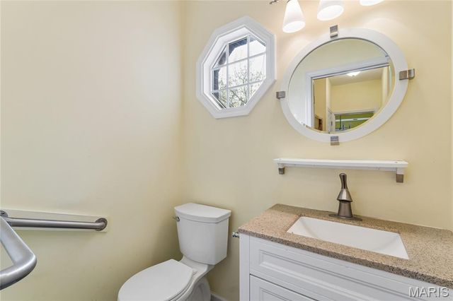 917 Oak Glen Manor Court, Kirkwood, MO 63122