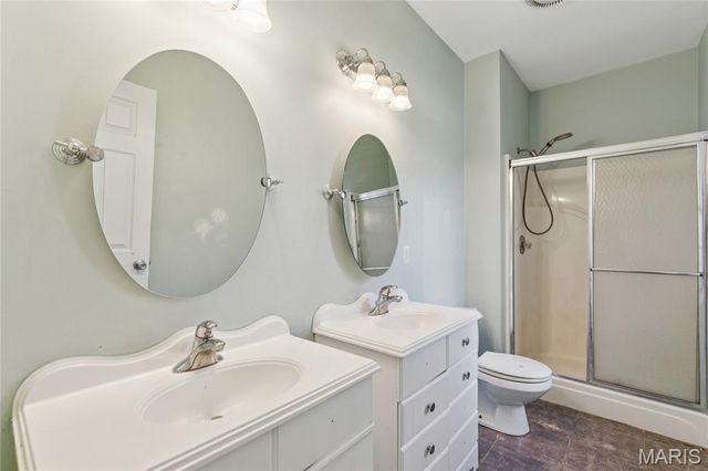 917 Oak Glen Manor Court, Kirkwood, MO 63122