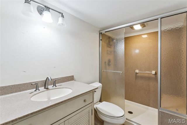 917 Oak Glen Manor Court, Kirkwood, MO 63122