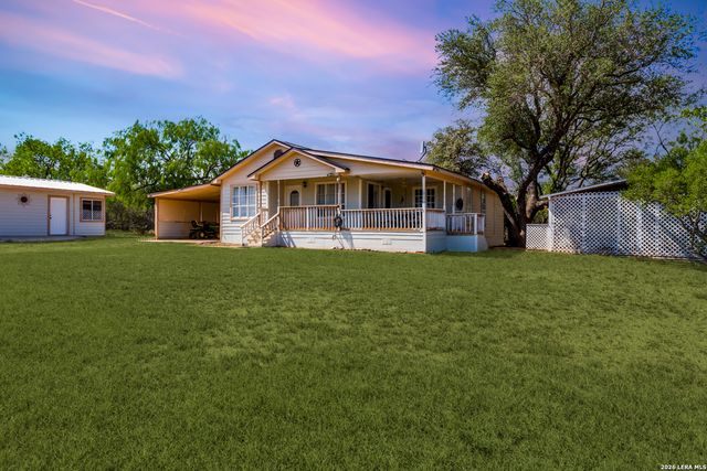 313 PR 6430, Hondo, TX 78861