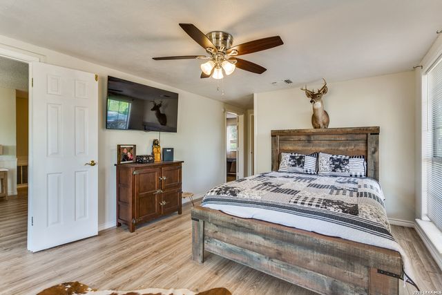 313 PR 6430, Hondo, TX 78861