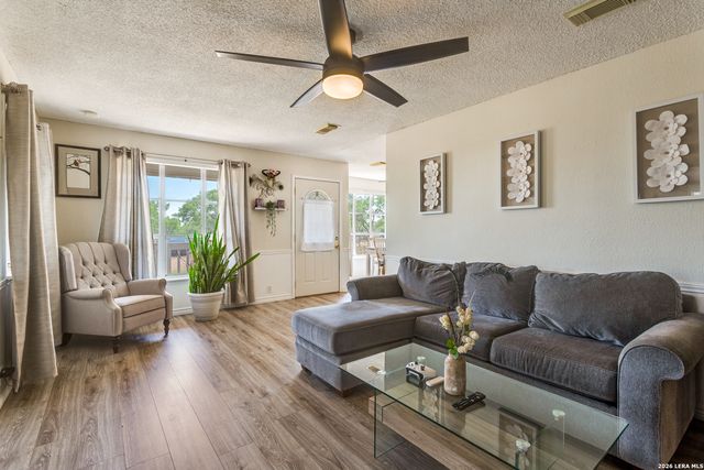 313 PR 6430, Hondo, TX 78861