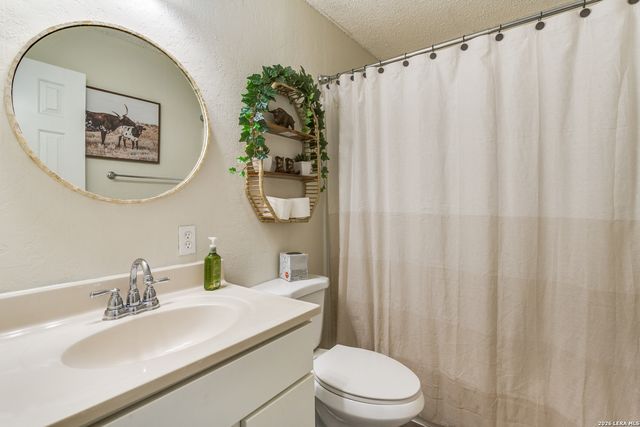 313 PR 6430, Hondo, TX 78861