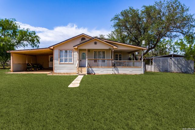 313 PR 6430, Hondo, TX 78861