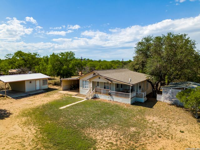 313 PR 6430, Hondo, TX 78861