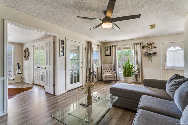 313 PR 6430, Hondo, TX 78861