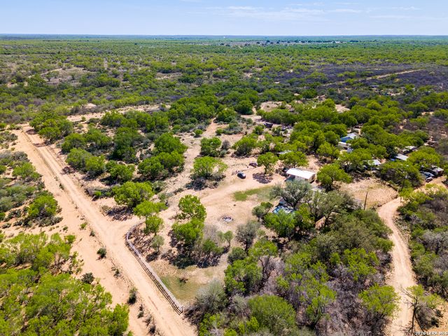 313 PR 6430, Hondo, TX 78861