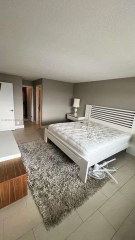 3015 N Ocean Blvd 19H, Fort Lauderdale, FL 33308