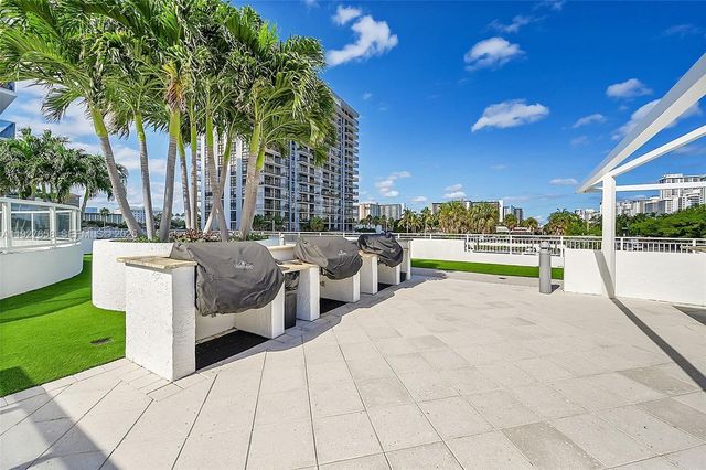 3015 N Ocean Blvd 19H, Fort Lauderdale, FL 33308