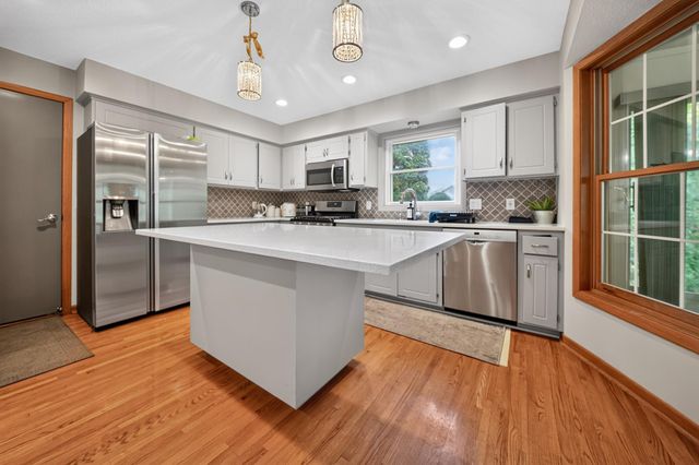 1309 86th Avenue N, Brooklyn Park, MN 55444