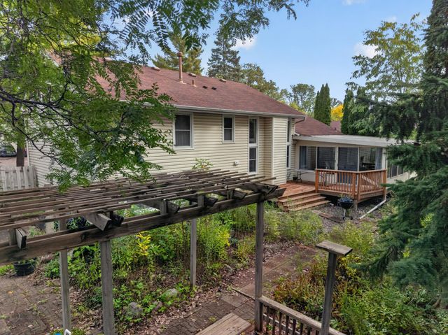 1309 86th Avenue N, Brooklyn Park, MN 55444