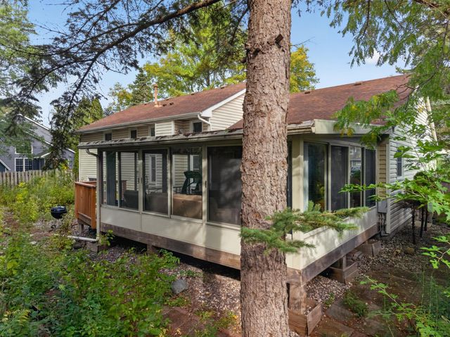 1309 86th Avenue N, Brooklyn Park, MN 55444