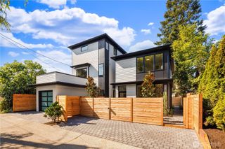 5948 39th Avenue SW #B, Seattle, WA 98136