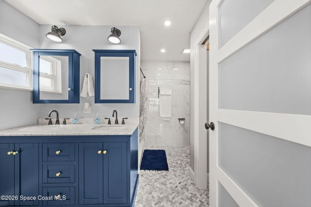 158 Via De La Reina, Merritt Island, FL 32953