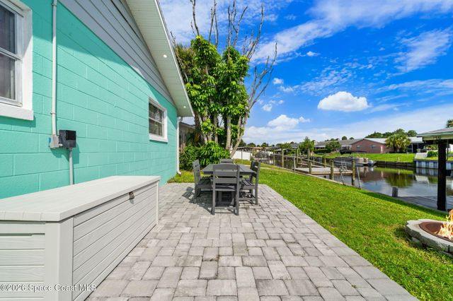 158 Via De La Reina, Merritt Island, FL 32953