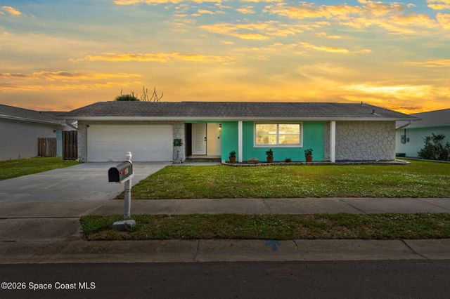 158 Via De La Reina, Merritt Island, FL 32953