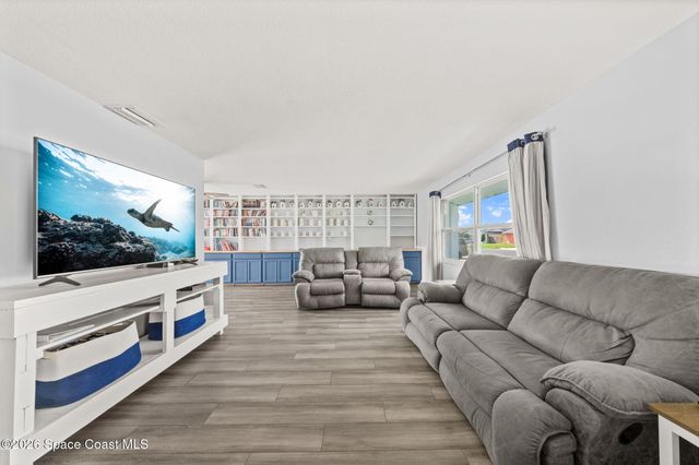 158 Via De La Reina, Merritt Island, FL 32953