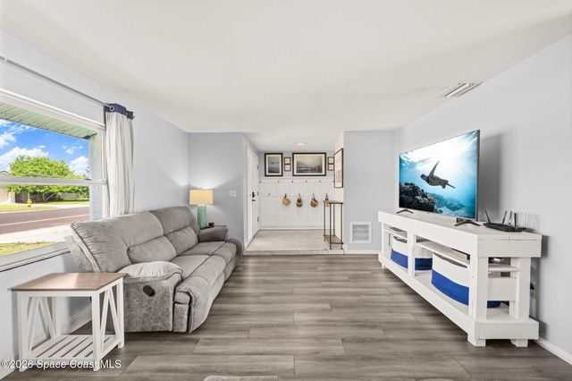 158 Via De La Reina, Merritt Island, FL 32953