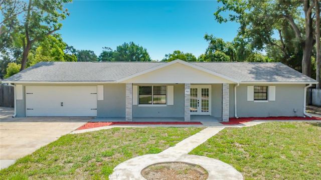 501 ROSE AVENUE, Fruitland Park, FL 34731