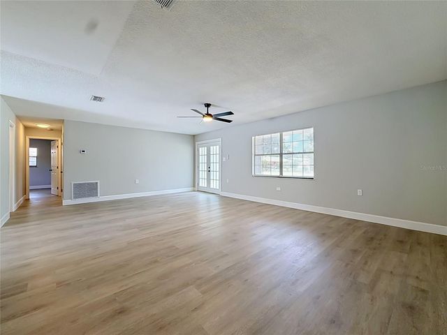 501 ROSE AVENUE, Fruitland Park, FL 34731