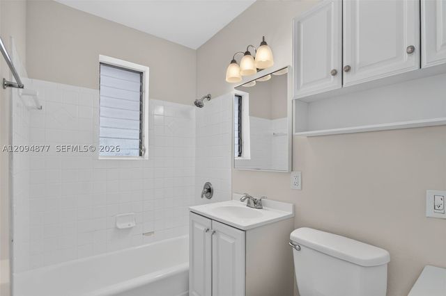 5197 NE 14th Ave, Pompano Beach, FL 33064