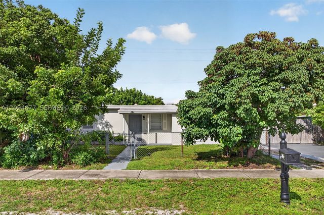5197 NE 14th Ave, Pompano Beach, FL 33064