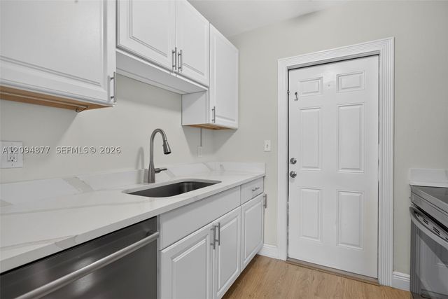 5197 NE 14th Ave, Pompano Beach, FL 33064