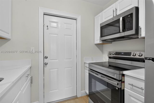 5197 NE 14th Ave, Pompano Beach, FL 33064
