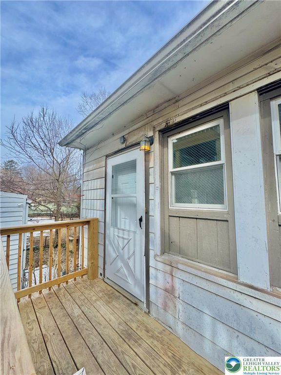 295 South 14th Street 2nd FL, Easton, PA 18042