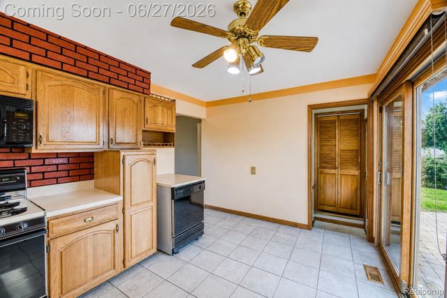 13533 Masonic Boulevard, Warren, MI 48088