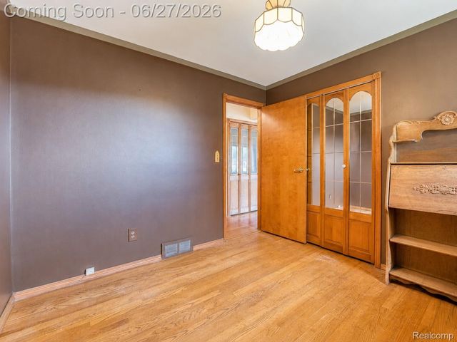 13533 Masonic Boulevard, Warren, MI 48088