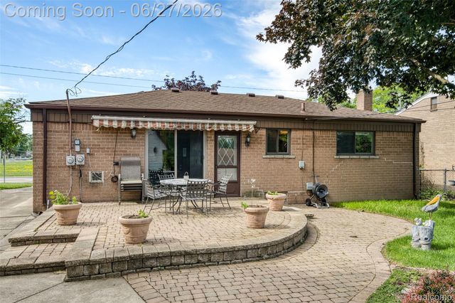 13533 Masonic Boulevard, Warren, MI 48088
