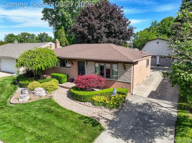 13533 Masonic Boulevard, Warren, MI 48088