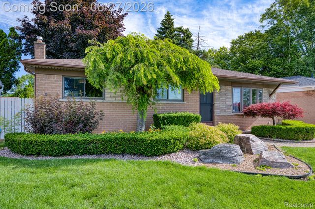 13533 Masonic Boulevard, Warren, MI 48088