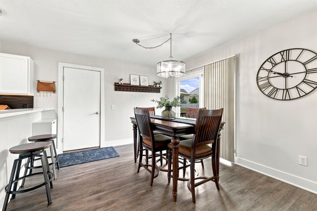 1860 SE Ashton Court, Waukee, IA 50263