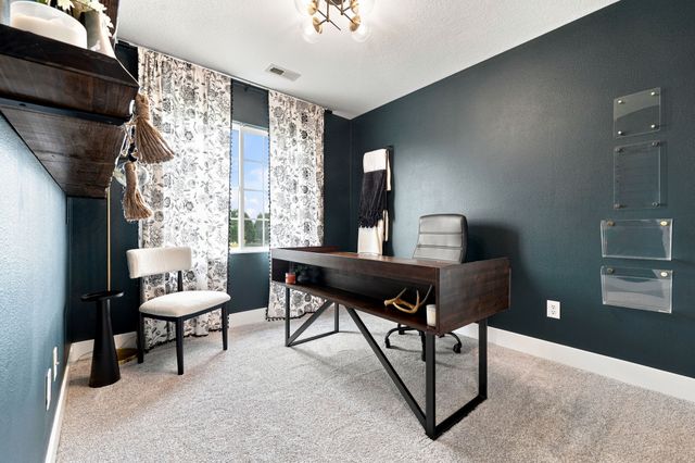 1860 SE Ashton Court, Waukee, IA 50263