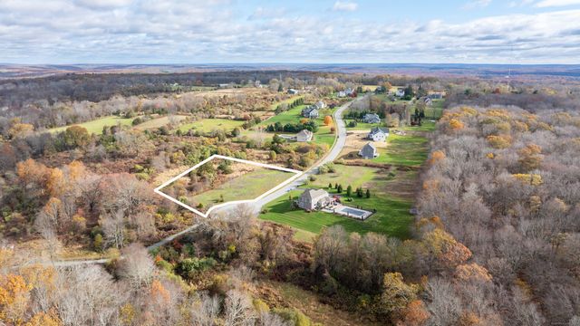 33 Farm View Drive, Norwich, CT 06360