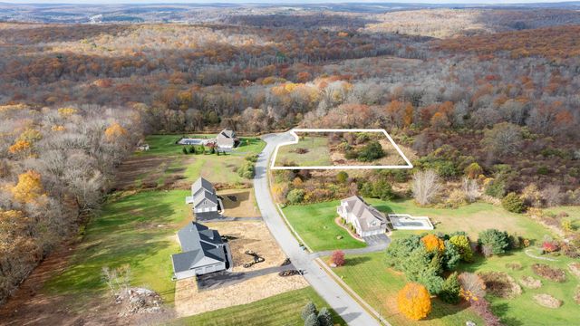 33 Farm View Drive, Norwich, CT 06360