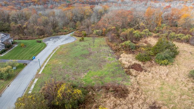 33 Farm View Drive, Norwich, CT 06360