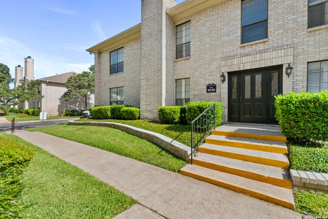 2611 Eisenhauer Rd Apt 304, San Antonio, TX 78209