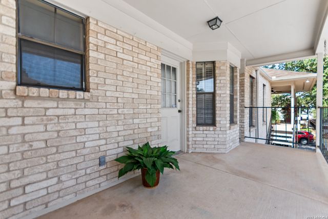 2611 Eisenhauer Rd Apt 304, San Antonio, TX 78209