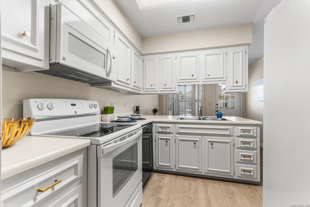 2611 Eisenhauer Rd Apt 304, San Antonio, TX 78209