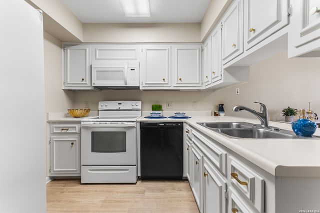 2611 Eisenhauer Rd Apt 304, San Antonio, TX 78209