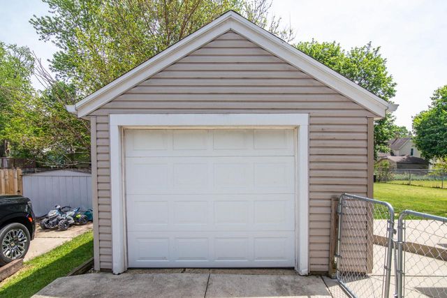 712 Caroline STREET, Janesville, WI 53545