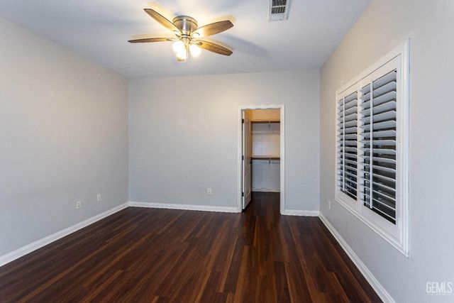 300 Solecita Way, Bakersfield, CA 93314